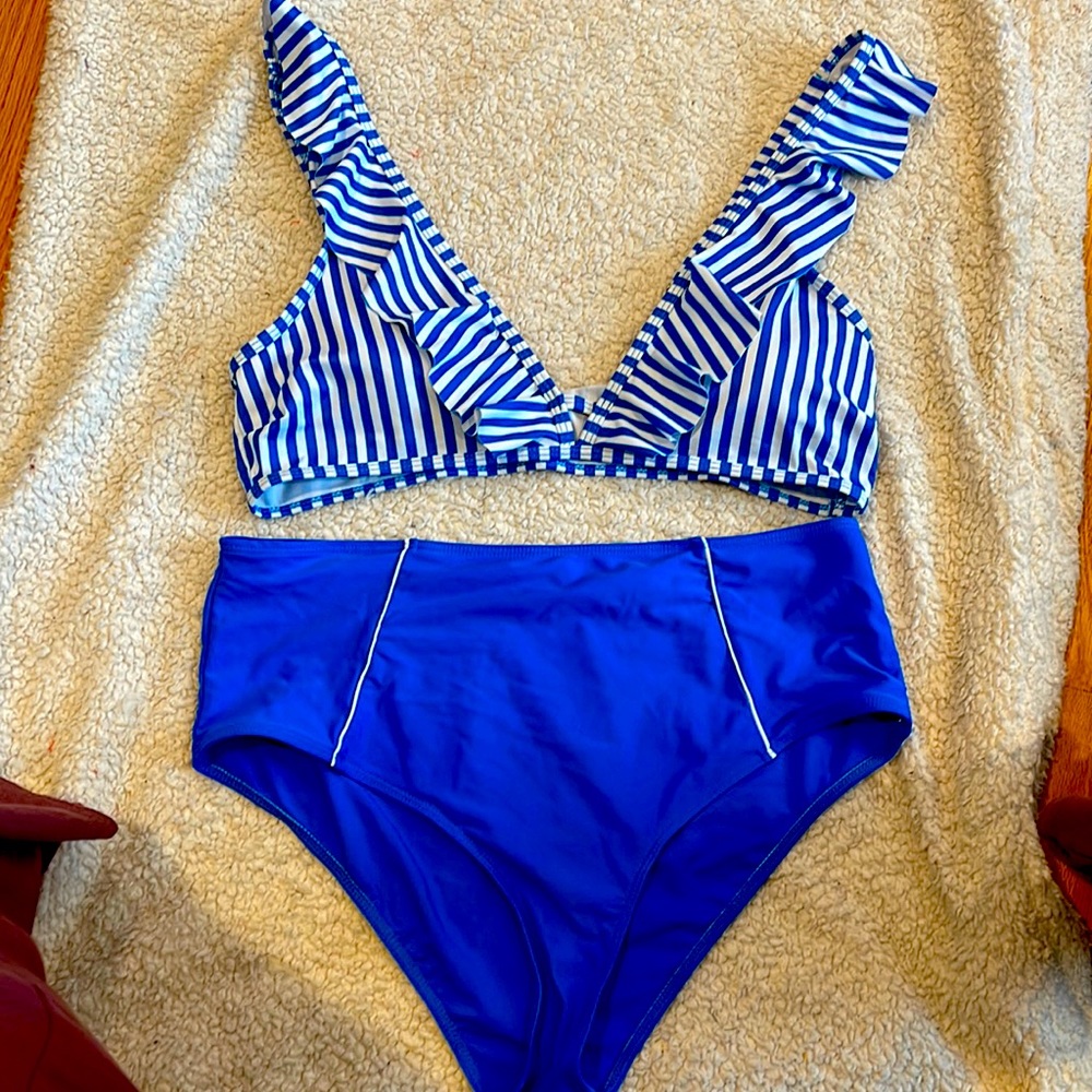 Cupshe Blue Striped Bikini Set